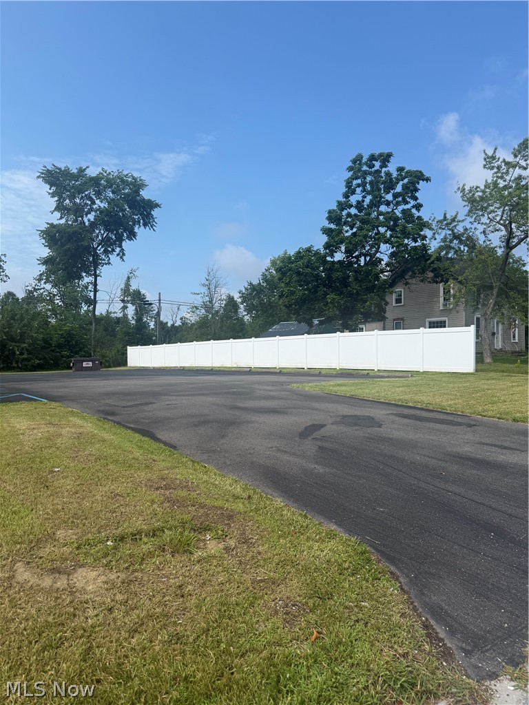 1455 Parkman Road NW Warren OH 44485