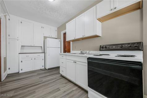 598 Blaine Avenue Akron OH 44310