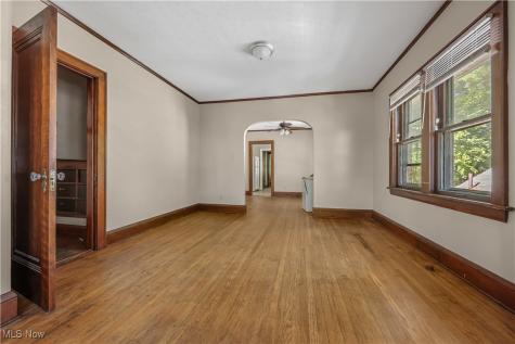 598 Blaine Avenue Akron OH 44310