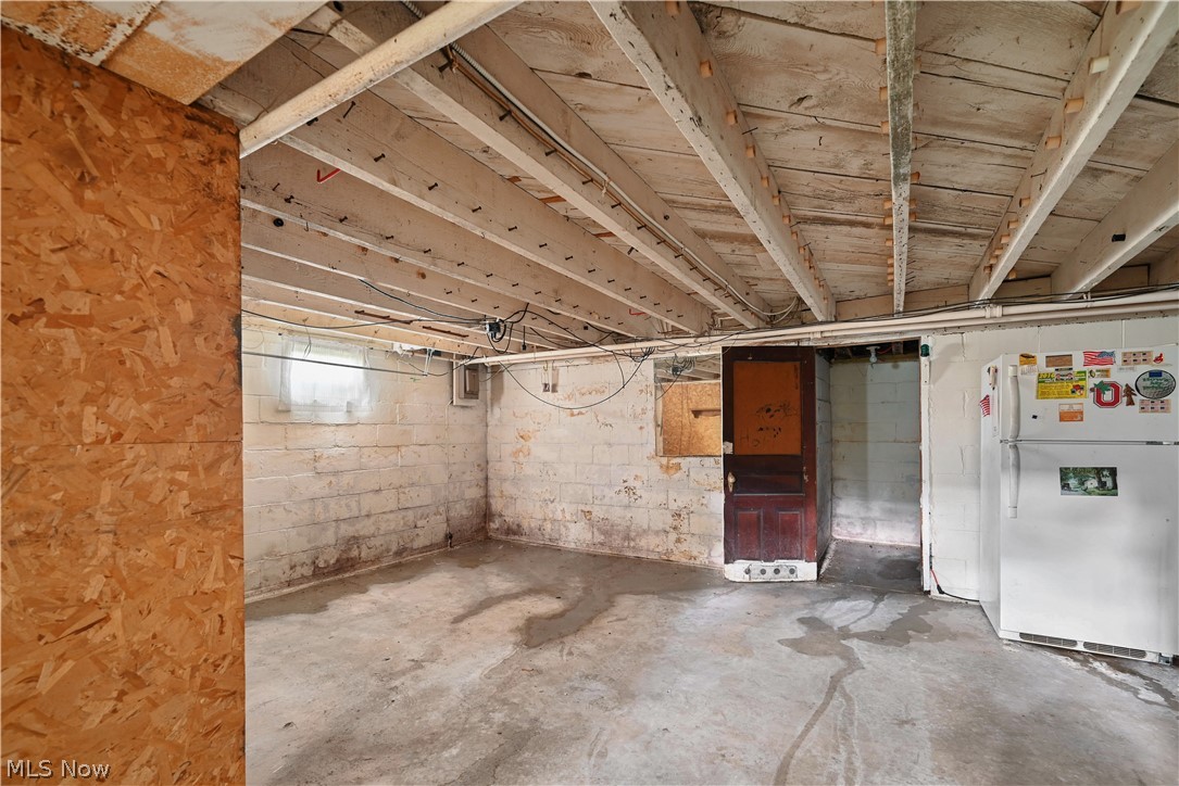 374 Niles Cortland Road SE Warren OH 44484