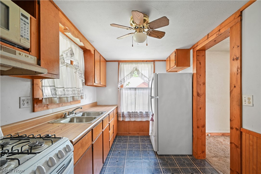 374 Niles Cortland Road SE Warren OH 44484