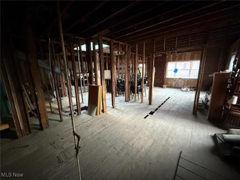 47 W Main Street Geneva OH 44041