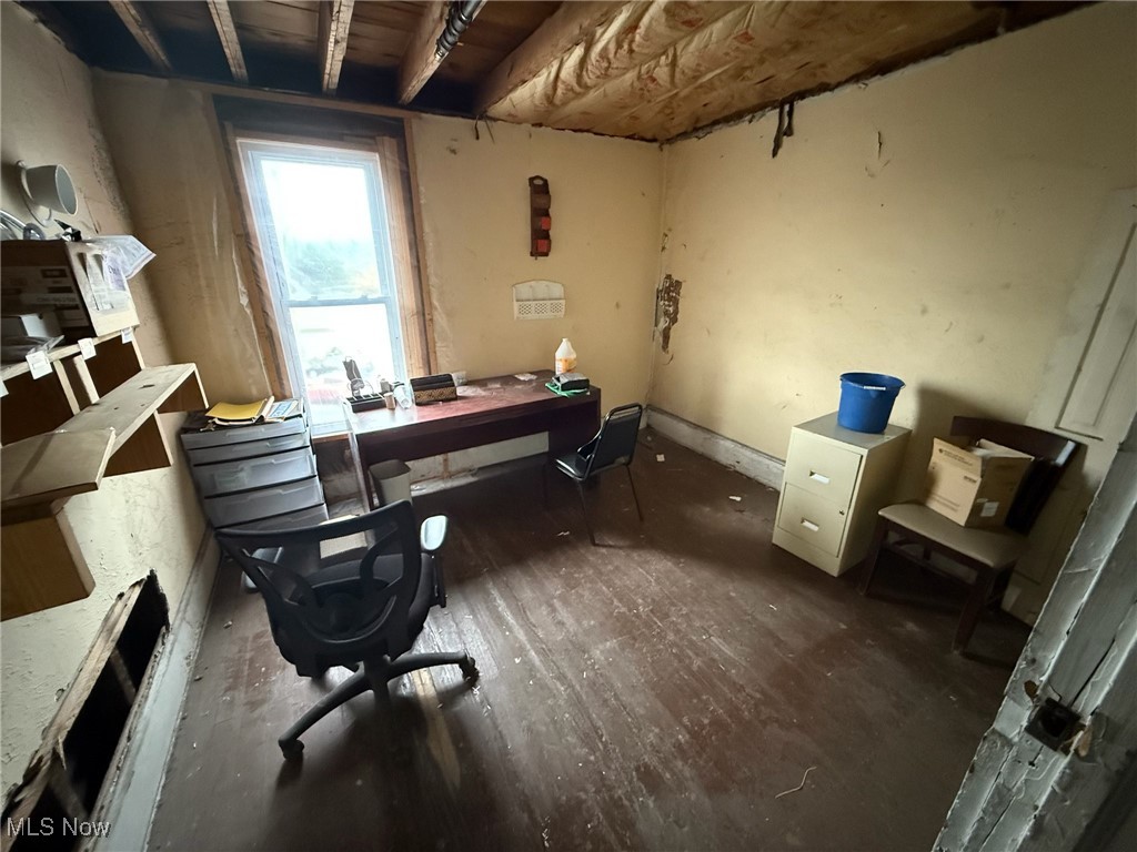 47 W Main Street Geneva OH 44041