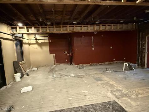 47 W Main Street Geneva OH 44041