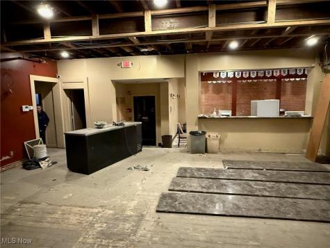 47 W Main Street Geneva OH 44041