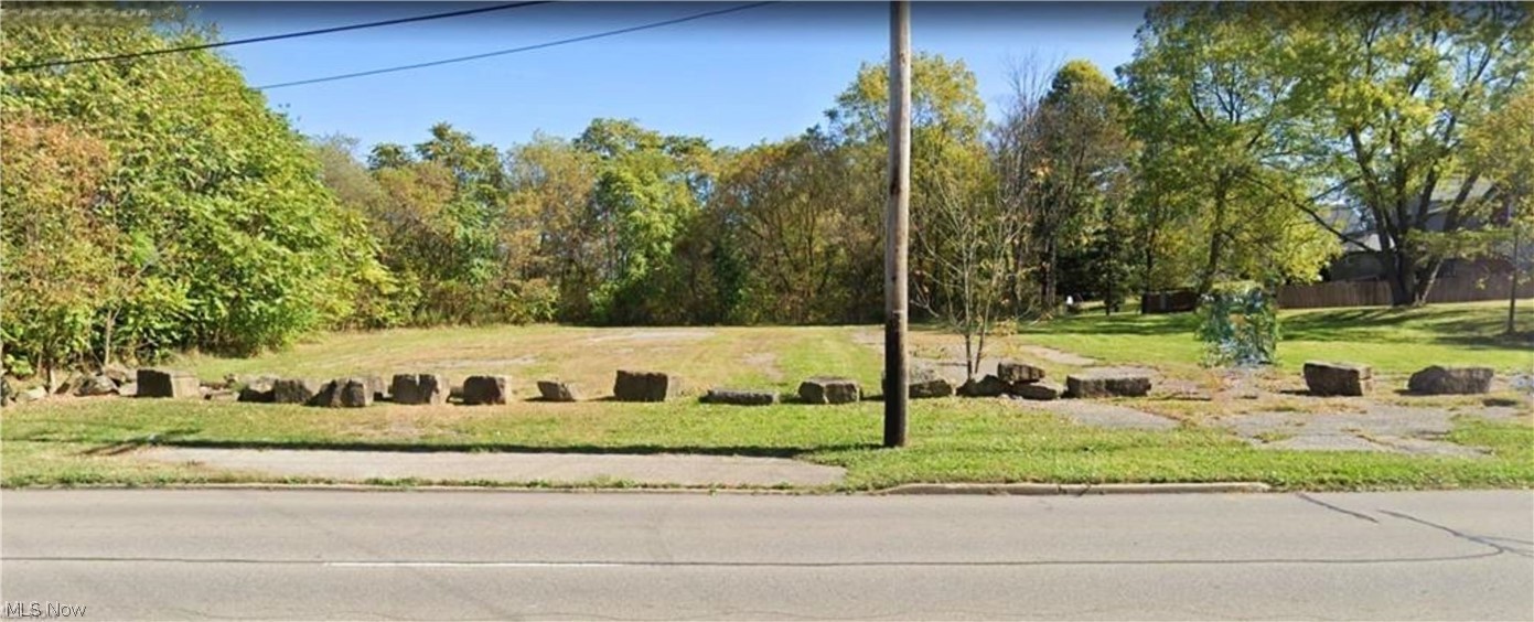 1029 N Main Street Hubbard OH 44425