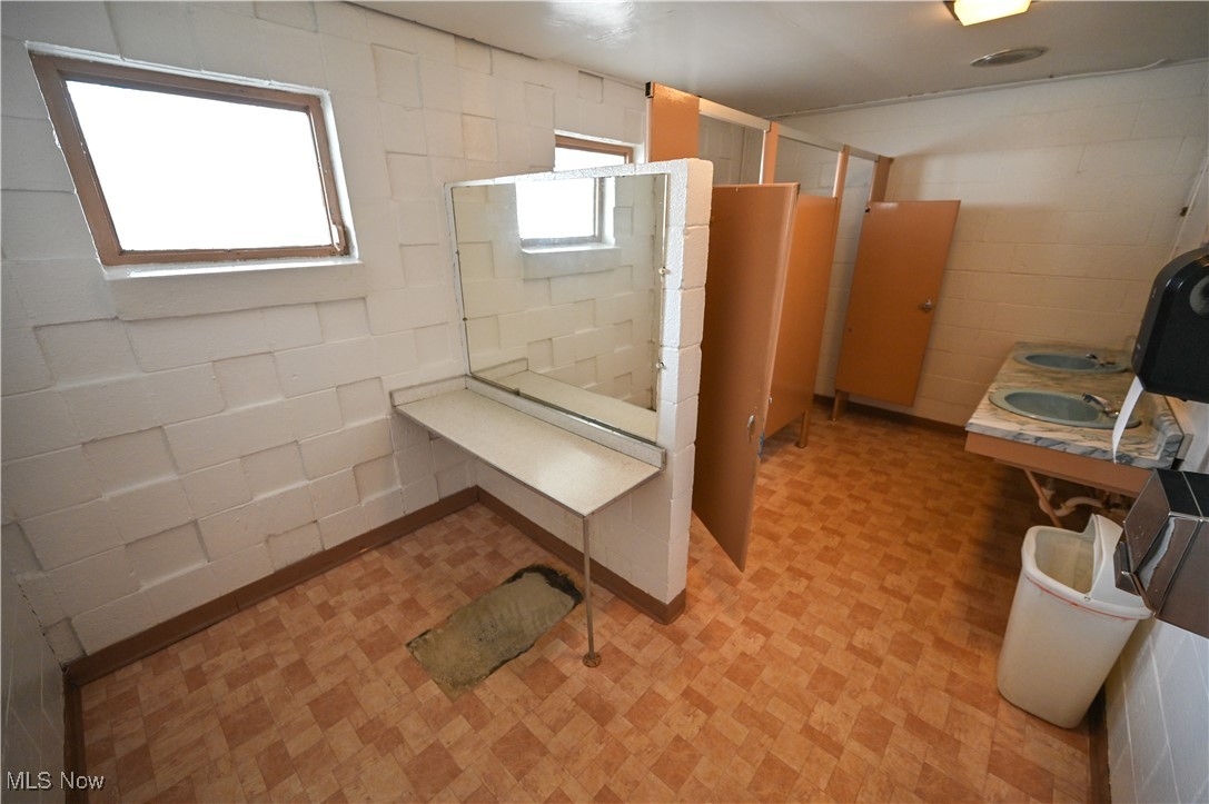 16088 Oh-170 Calcutta OH 43920