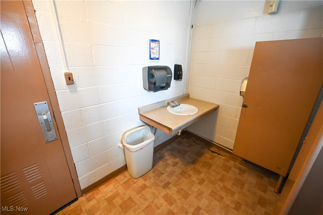 16088 Oh-170 Calcutta OH 43920