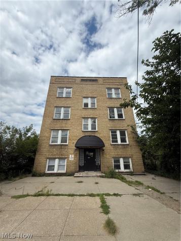 976 E 70th Street Cleveland OH 44103
