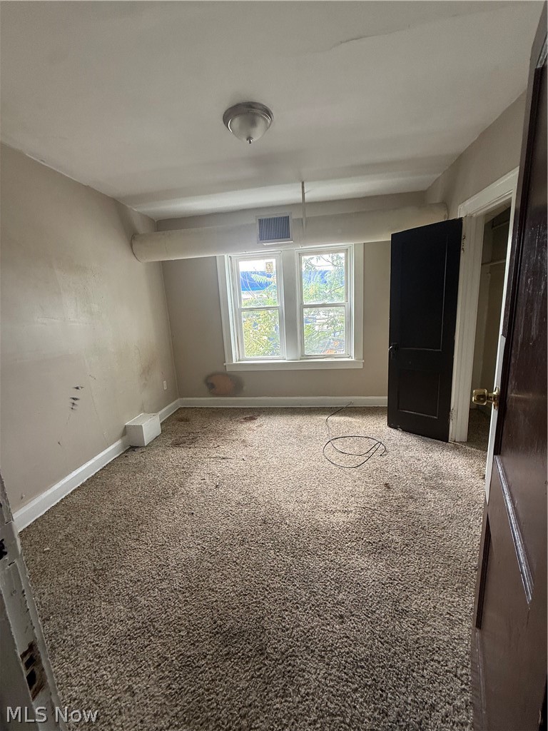 976 E 70th Street Cleveland OH 44103