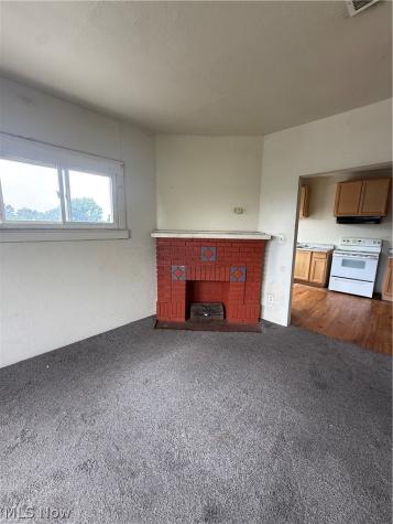976 E 70th Street Cleveland OH 44103