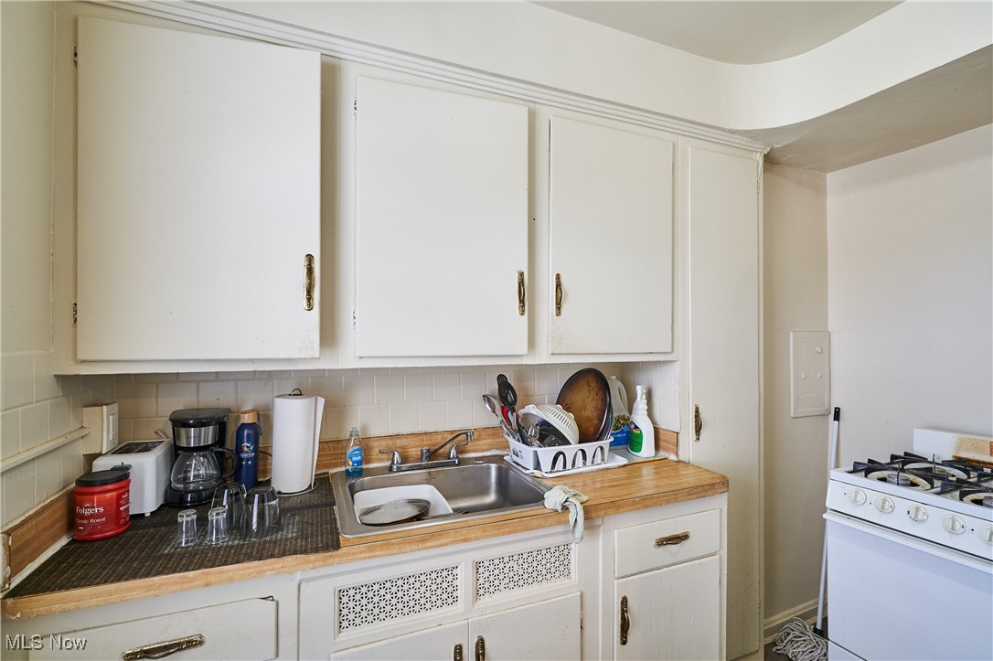 1581-1589 Coventry Road East Cleveland OH 44118