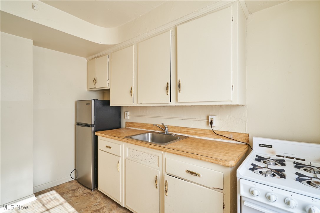 1581-1589 Coventry Road East Cleveland OH 44118