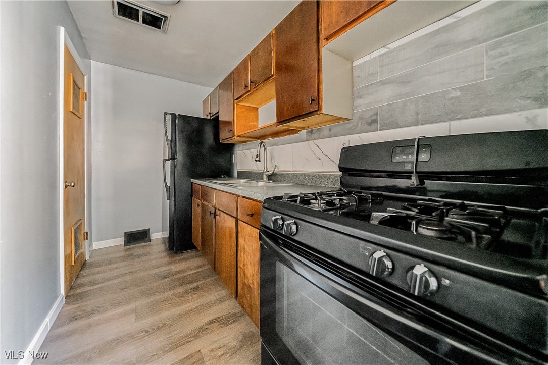 15978 Nelacrest Road East Cleveland OH 44112