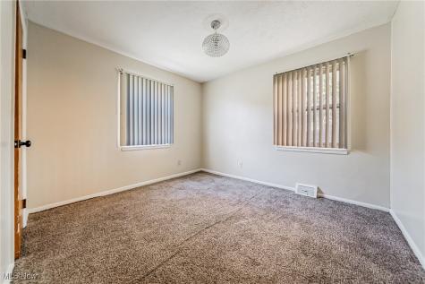 15978 Nelacrest Road East Cleveland OH 44112