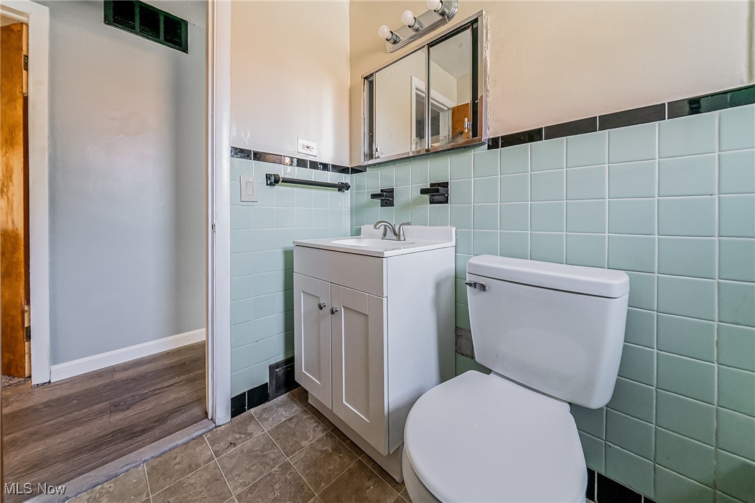 15978 Nelacrest Road East Cleveland OH 44112