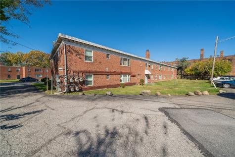 15978 Nelacrest Road East Cleveland OH 44112