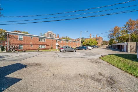 15978 Nelacrest Road East Cleveland OH 44112