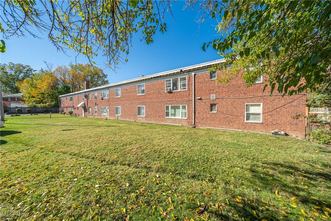 15978 Nelacrest Road East Cleveland OH 44112