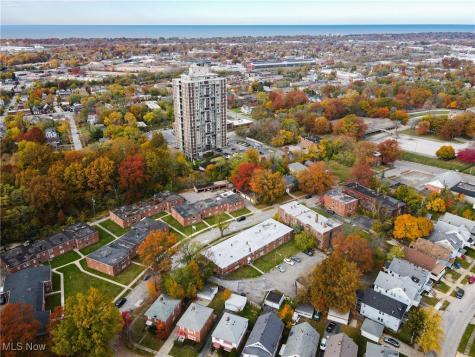 15978 Nelacrest Road East Cleveland OH 44112