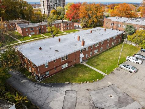 15978 Nelacrest Road East Cleveland OH 44112