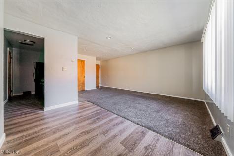 15978 Nelacrest Road East Cleveland OH 44112