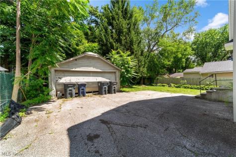 203 Crosby Akron OH 44303