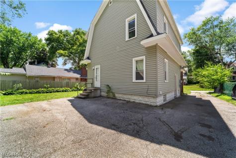 203 Crosby Akron OH 44303