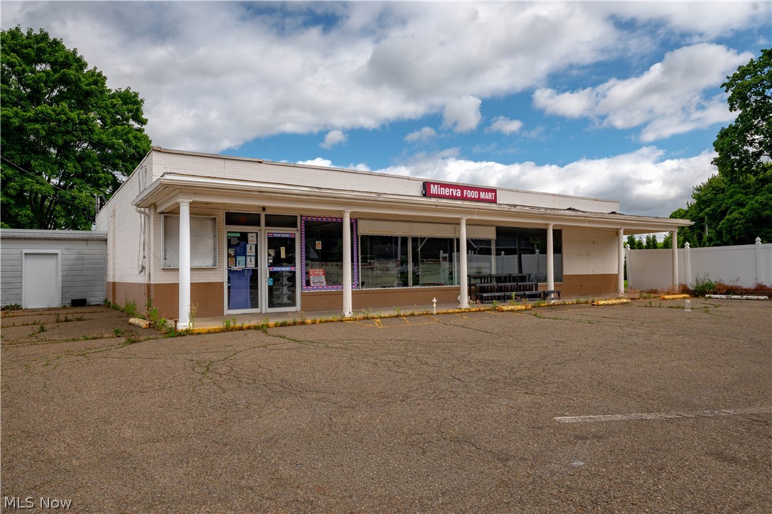 726 E Lincoln Way Minerva OH 44657
