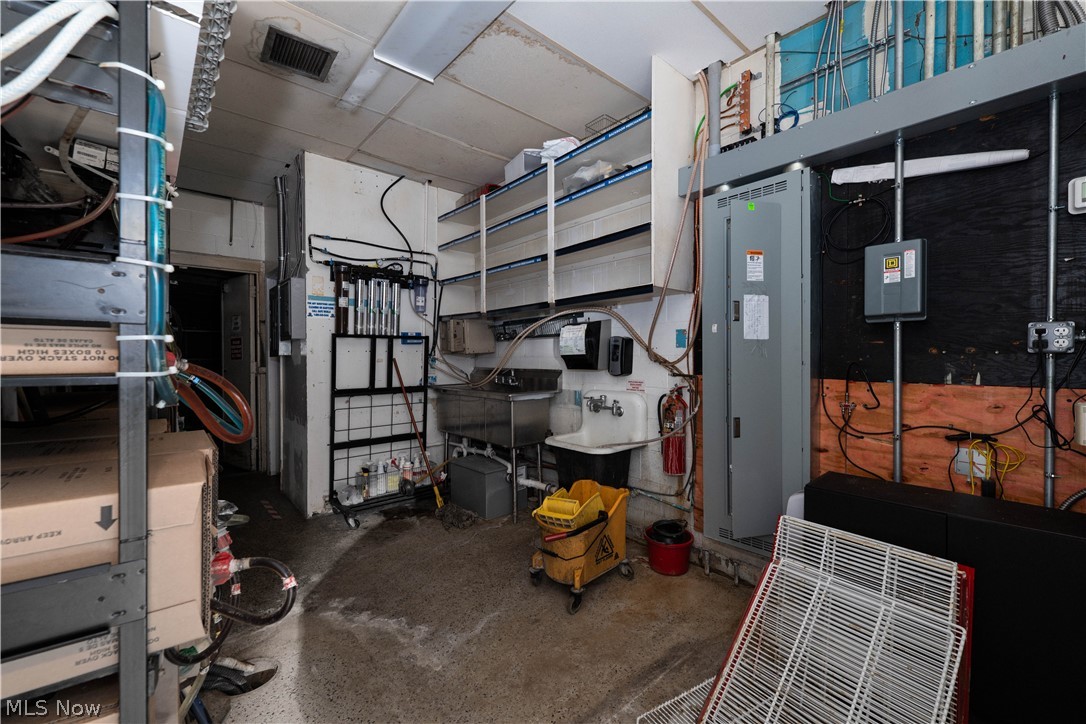 726 E Lincoln Way Minerva OH 44657