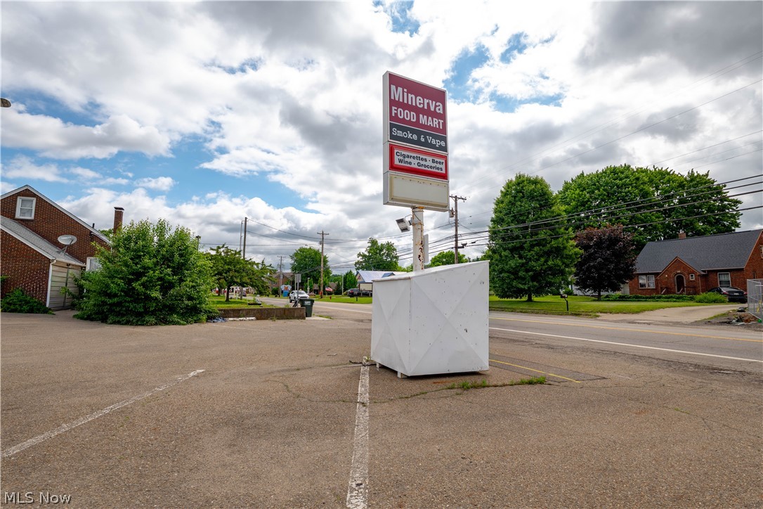 726 E Lincoln Way Minerva OH 44657