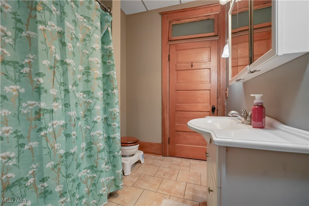 38 E Main Street Shelby OH 44875