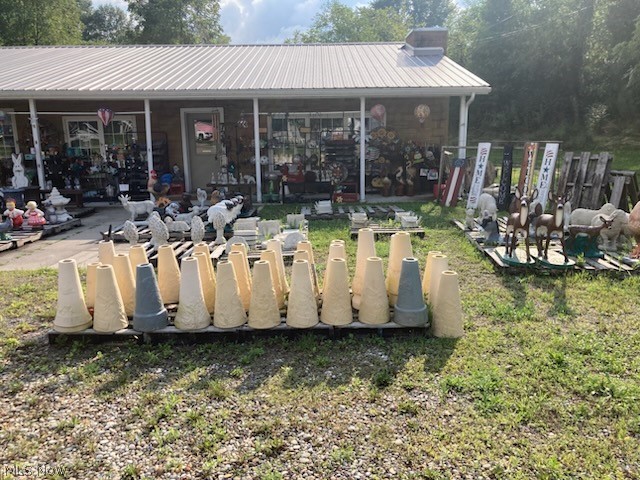738 N Wooster Avenue Strasburg OH 44680