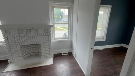 975 Parkwood Drive Cleveland OH 44108