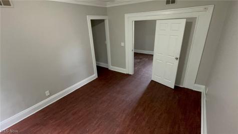 975 Parkwood Drive Cleveland OH 44108