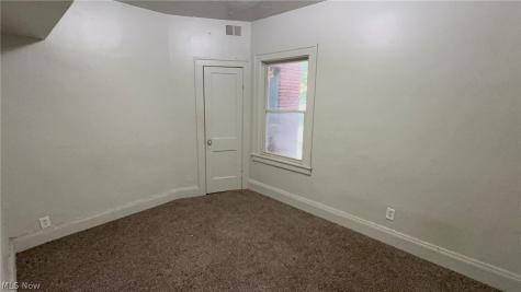 975 Parkwood Drive Cleveland OH 44108