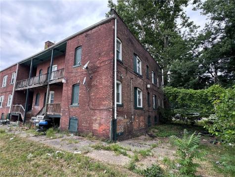 975 Parkwood Drive Cleveland OH 44108