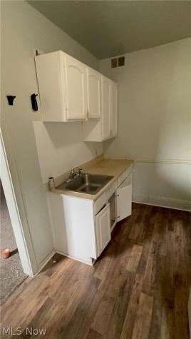 975 Parkwood Drive Cleveland OH 44108
