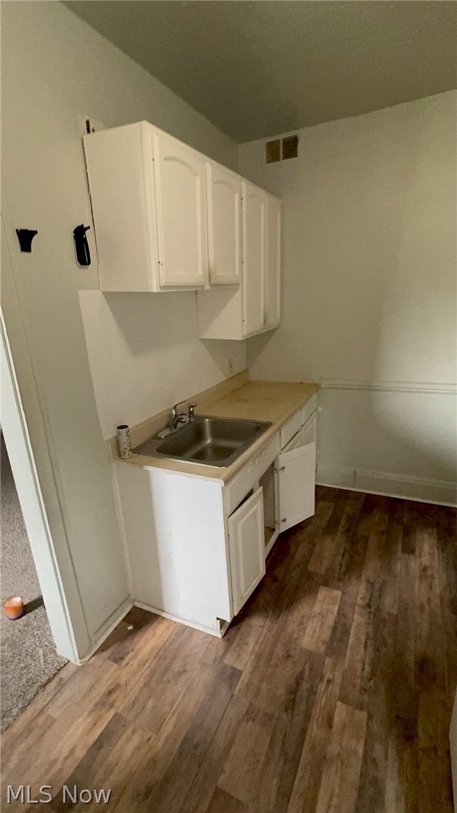 975 Parkwood Drive Cleveland OH 44108