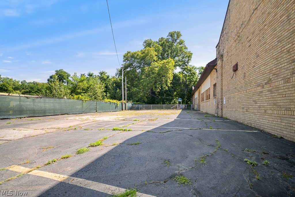 799 E 82nd Street Cleveland OH 44103