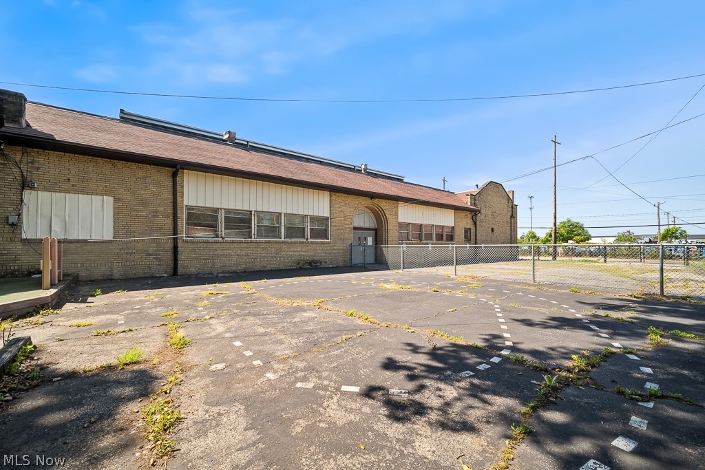 799 E 82nd Street Cleveland OH 44103
