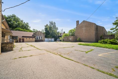 799 E 82nd Street Cleveland OH 44103