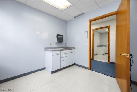 5319 Meadow Lane Court Sheffield Village OH 44035