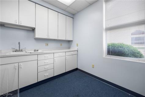 5319 Meadow Lane Court Sheffield Village OH 44035