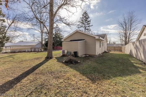 14867 Beechwood Drive Newbury OH 44065