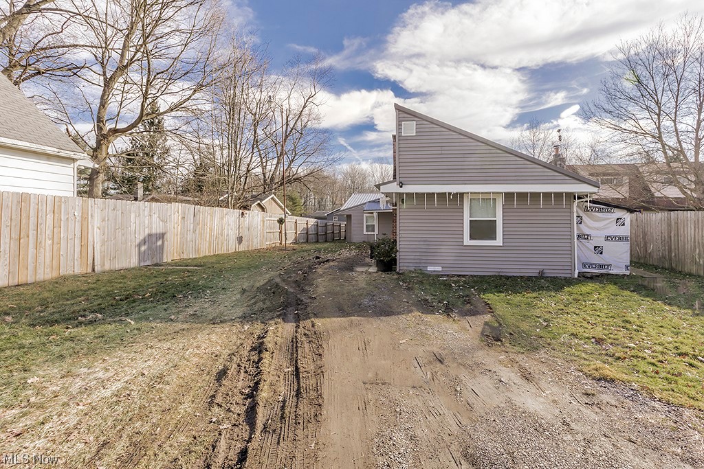 14867 Beechwood Drive Newbury OH 44065