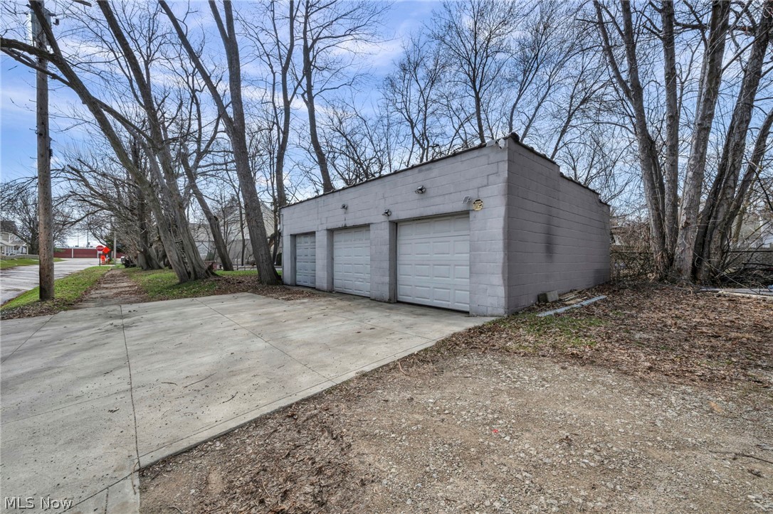16224 Arcade Avenue Cleveland OH 44110