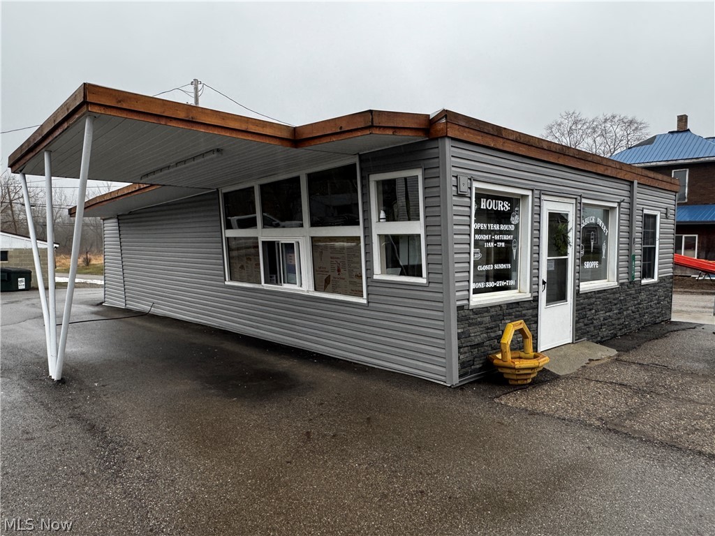 675 N Main Street Killbuck OH 44637