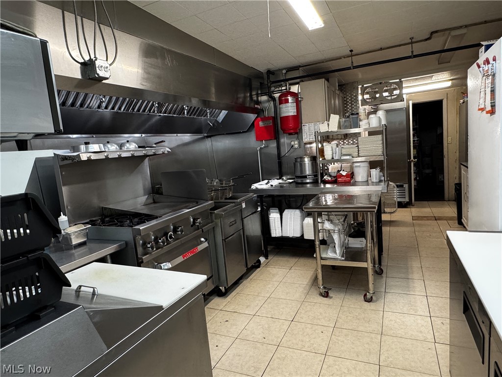 675 N Main Street Killbuck OH 44637