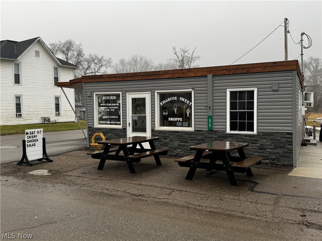 675 N Main Street Killbuck OH 44637
